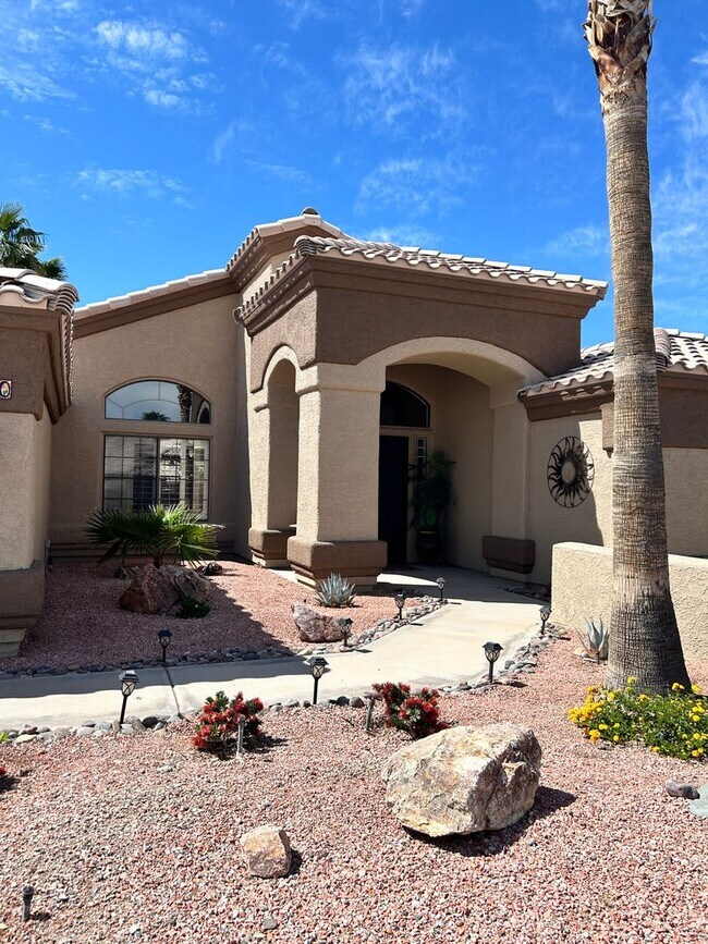 Foto del edificio - Furnished Home Summer Rental!  Avail. June...