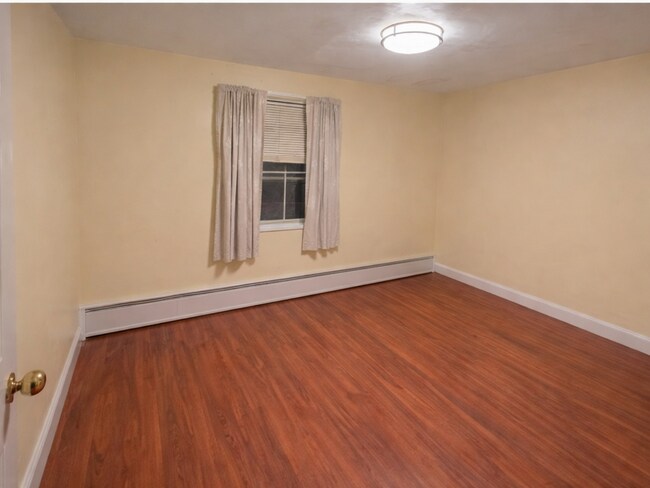 Bedroom 3 - 39 Clark St