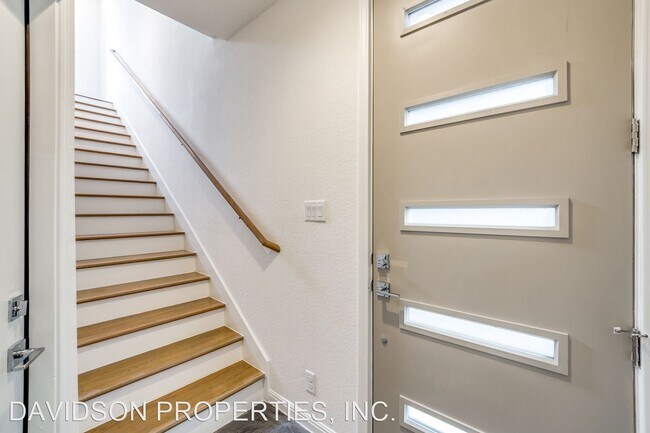 Building Photo - 2 br, 2.5 bath House - 415 Jackson St #201