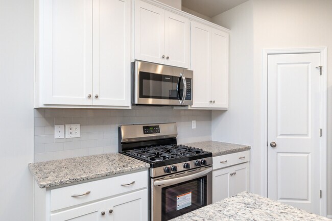 Building Photo - 304 Rodessa Ln