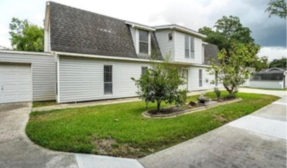 Foto principal - 14319 Henry Rd