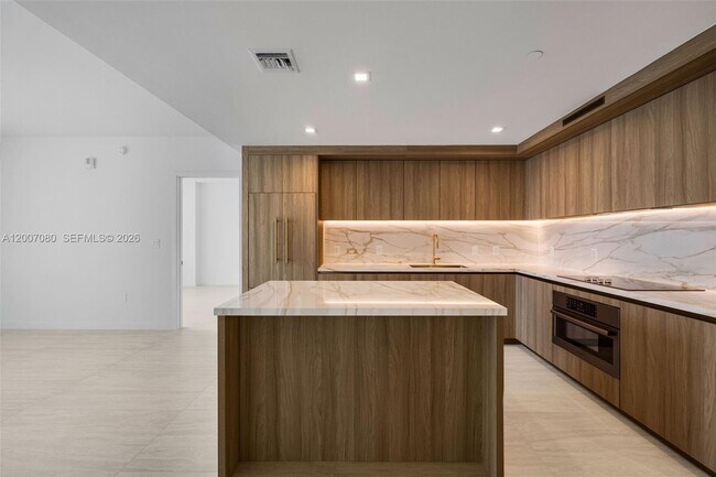 Foto del edificio - 77 SE 5th St