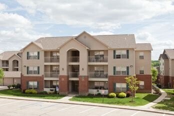 Primary Photo - 1 Chapelridge Cir
