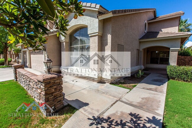 Building Photo - 960 E Constitution Dr