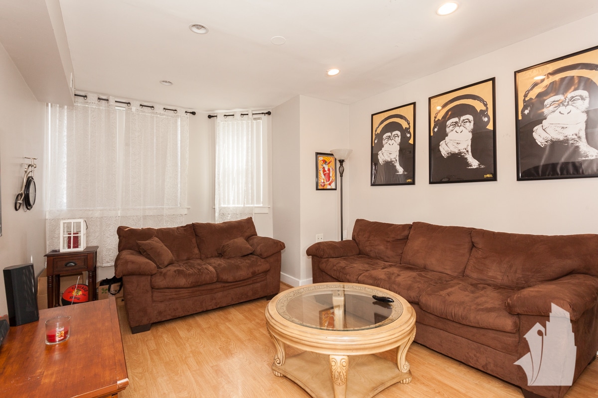 Primary Photo - 1524 N Artesian Ave