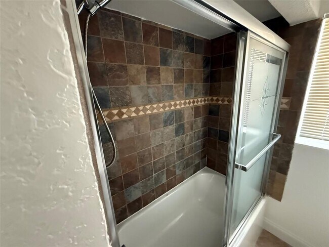 Building Photo - 460 82nd Ave