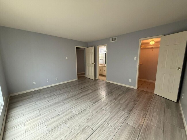 Foto del edificio - 14777 Wunderlich Dr