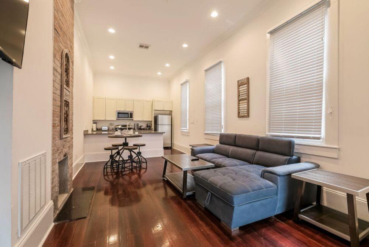 Foto principal - 1523 Carondelet St
