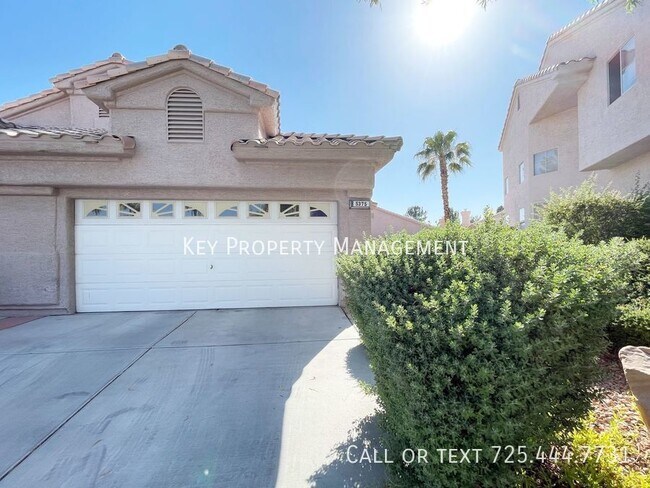 Foto del edificio - BEAUTIFUL 2 BED, 2 BATH TOWNHOME IN GATED ...