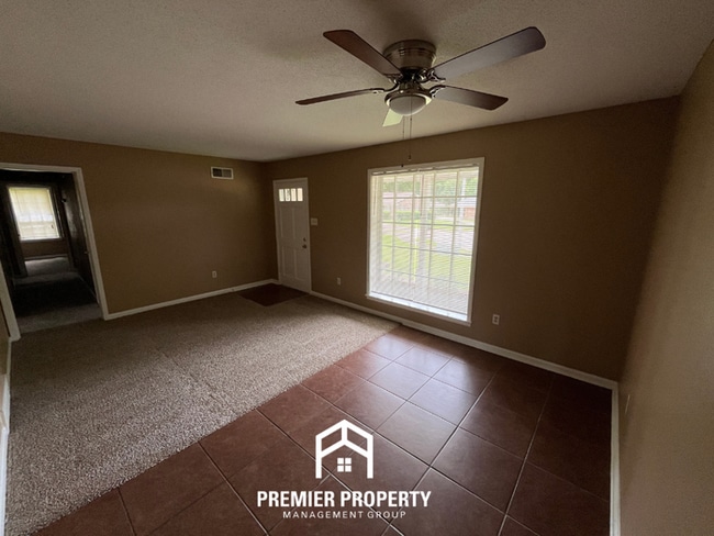Building Photo - Spacious 4BR/2BA Whitehaven Home | 1,701 Sq Ft, Brick Fireplace & Quiet Cove