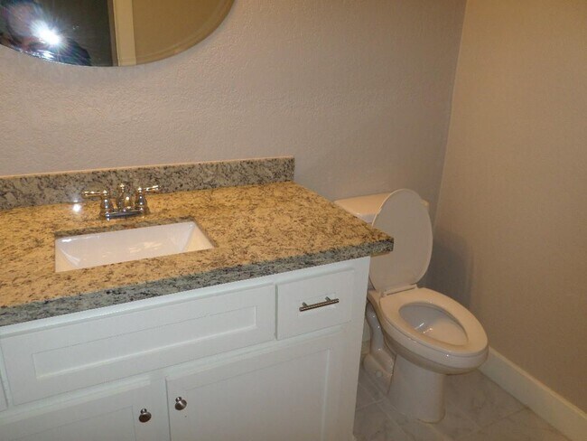 Foto del edificio - 922 Dollins St