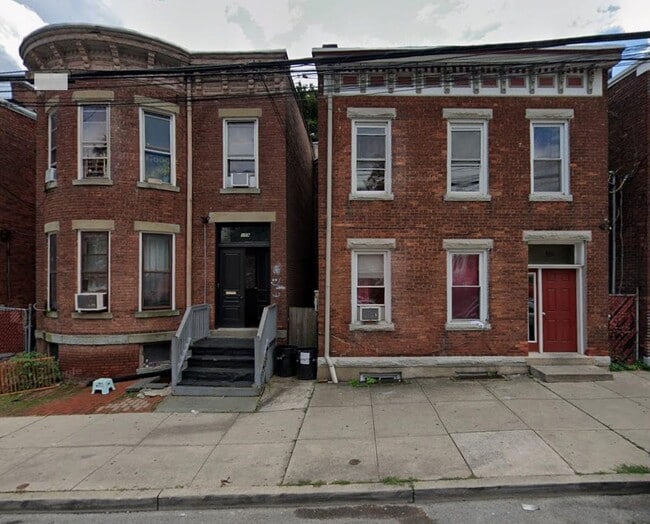 Building Photo - 168 Renwick St