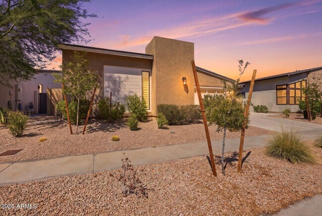 Building Photo - 1118 E Paseo Way