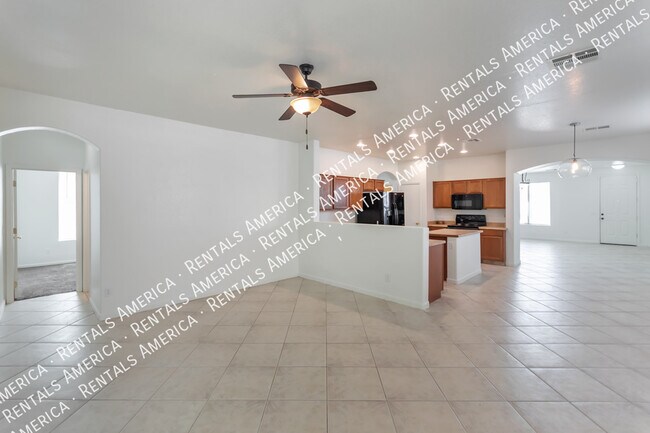 Foto del edificio - 4 Bed 2 Bath In Maricopa Meadows