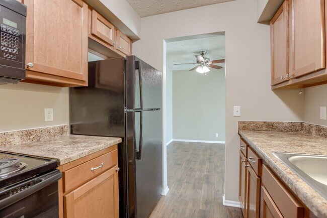Apartamentos Evergreen Terrace en Omaha, NE | 11A | Cocina - Evergreen Terrace