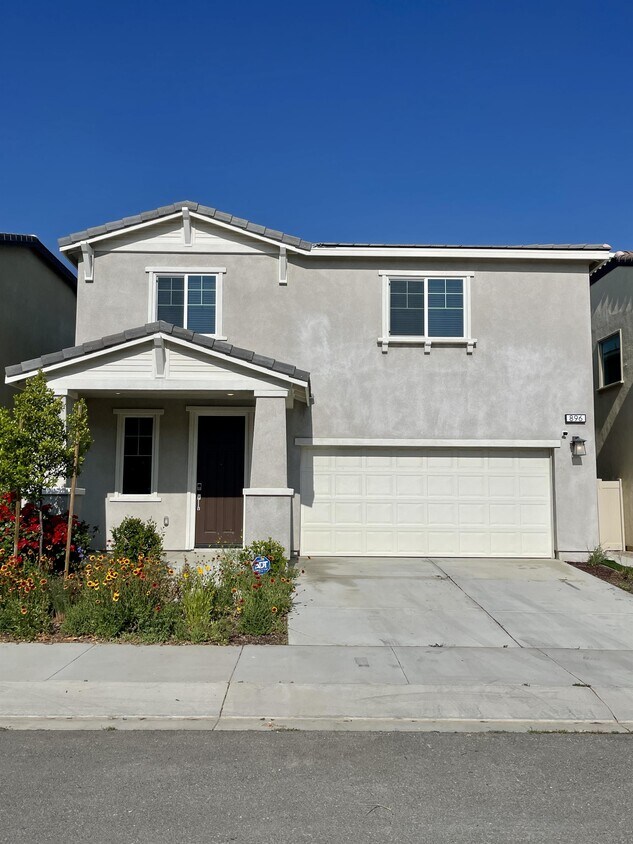 Primary Photo - 896 Tierra Dr