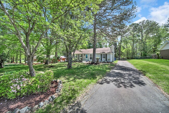 Foto del edificio - Wonderful Home Near Downtown Matthews!