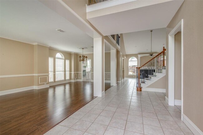 Building Photo - 436 Shady Valley Dr