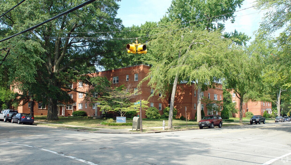 Kensington, Patterson Place and Grove Ave Apartments in Richmond, VA