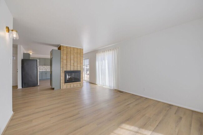 Foto del edificio - 901 Widefield Dr