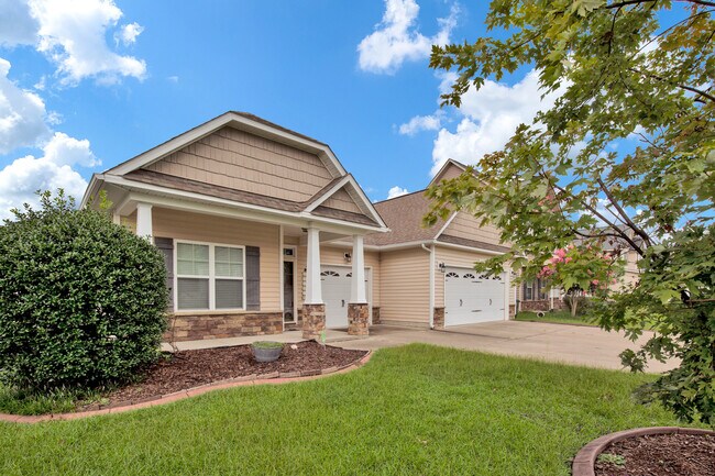 Building Photo - 2824 Deepwater Ct