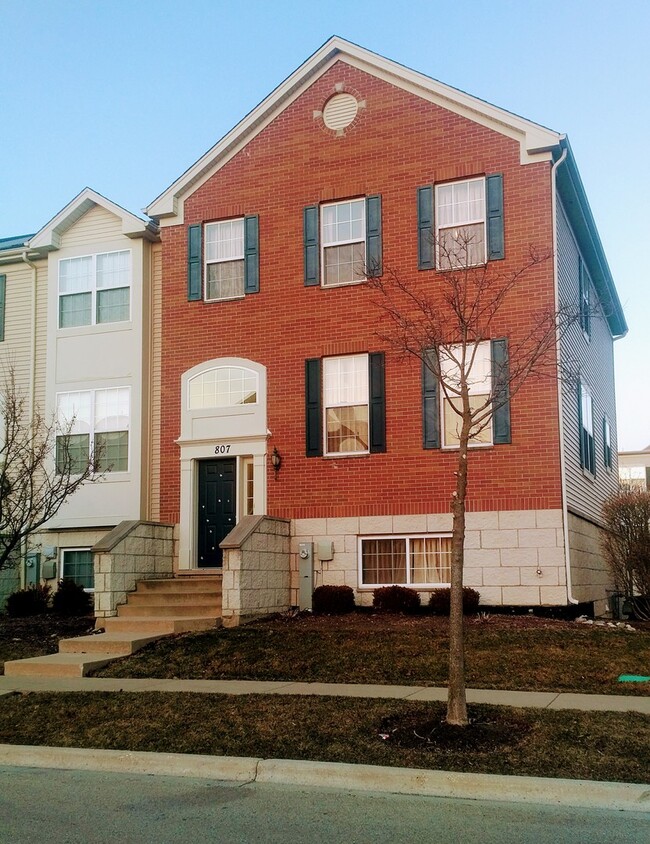 Foto principal - 807 Brodhead Dr