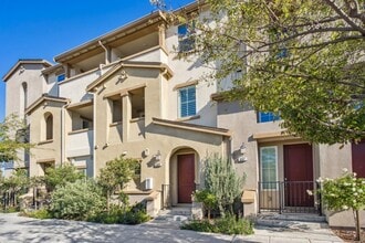 Building Photo - 605 El Camino Real