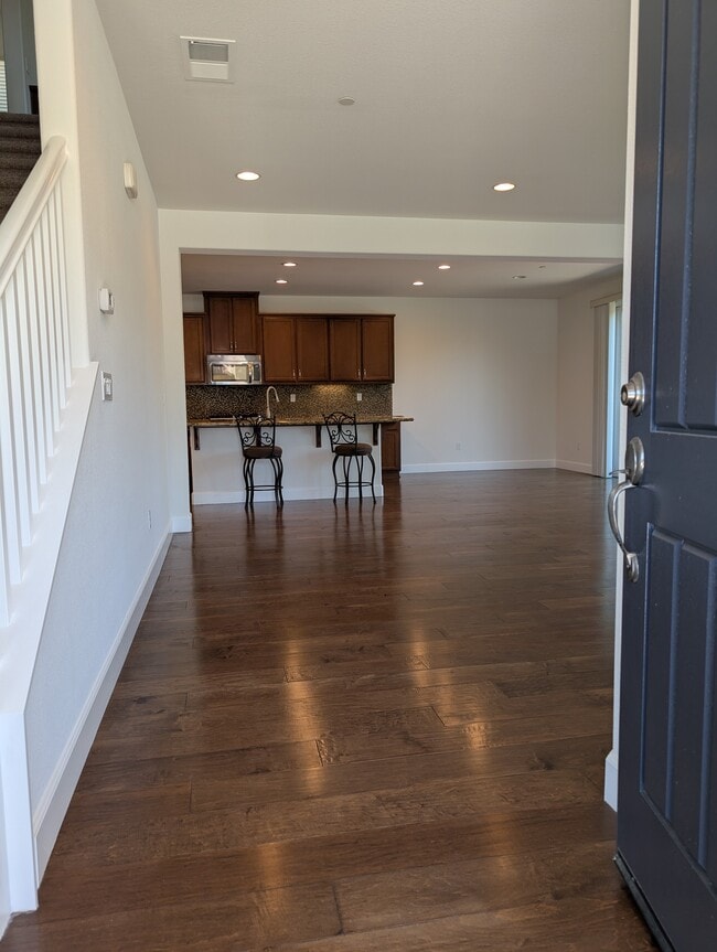 Building Photo - 655 San Marino Ct