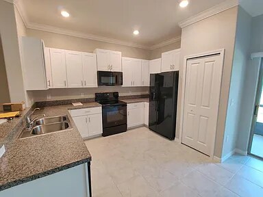 Building Photo - 1591 Cassius St