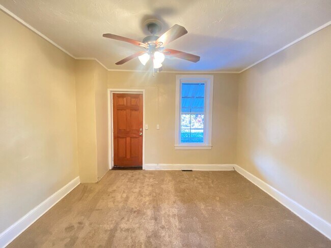 Foto del edificio - Charming 3 Bedroom, 1 Bath Home in York, Pa!