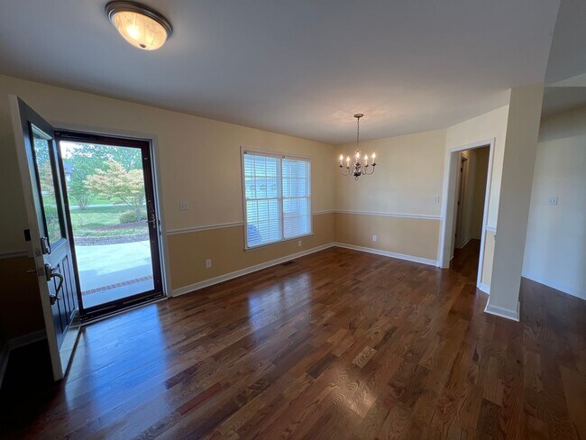 Foto del edificio - For Rent in Charleston Ridge
