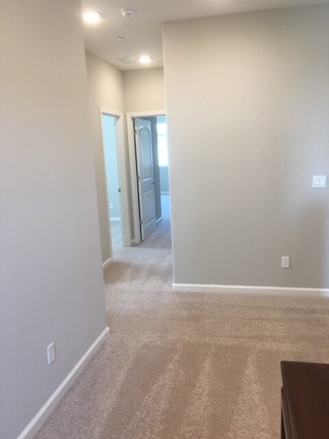 Foto del edificio - Natomas Crossing Nearly New Rental w/4 Bedrooms