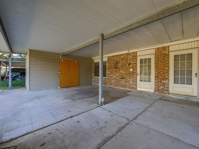 Foto del edificio - 2113 Fleur De Lis Ct