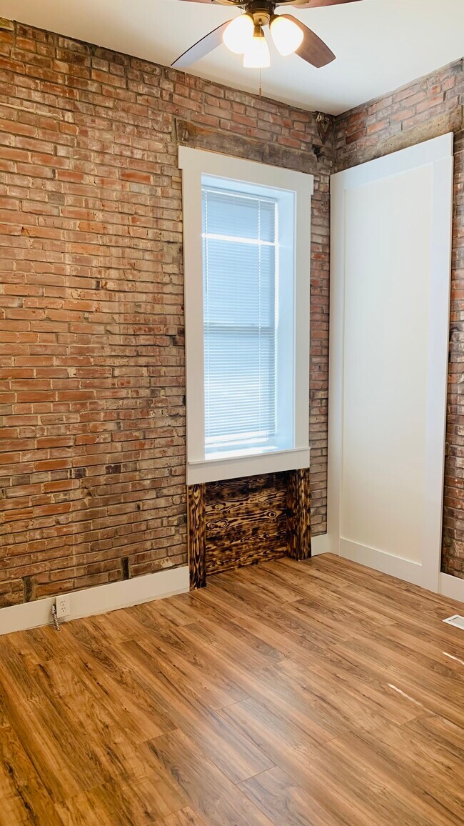 Building Photo - 2822 Osage St