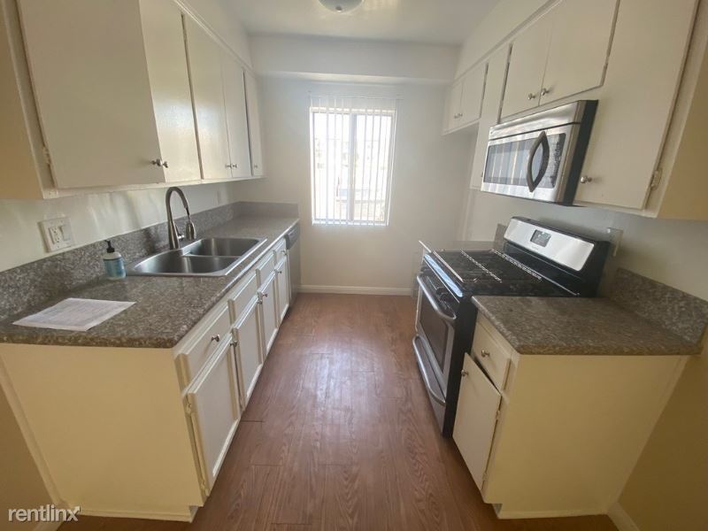 Primary Photo - 1 br, 1 bath Apartment - 14833 Magnolia Blvd