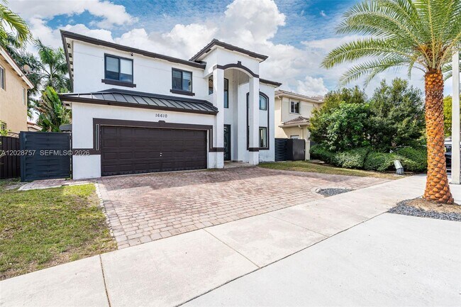 Building Photo - 16610 SW 57th Ln