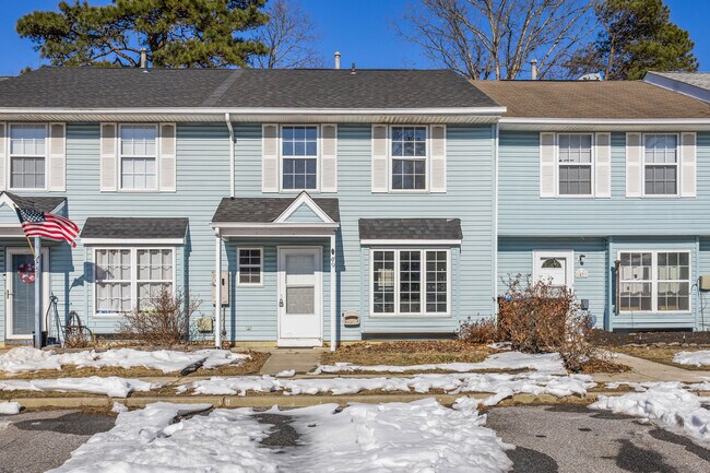 Building Photo - 49 Grant Ln