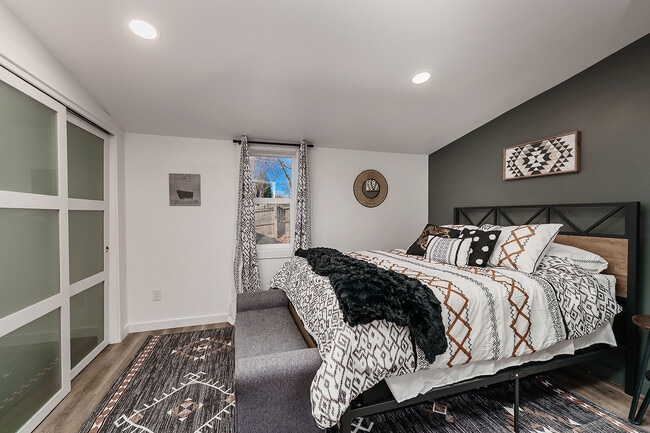 Building Photo - 2115 Patricia Ln