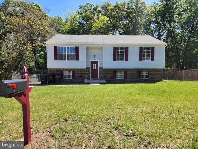 Building Photo - 2904 White Pine Ct
