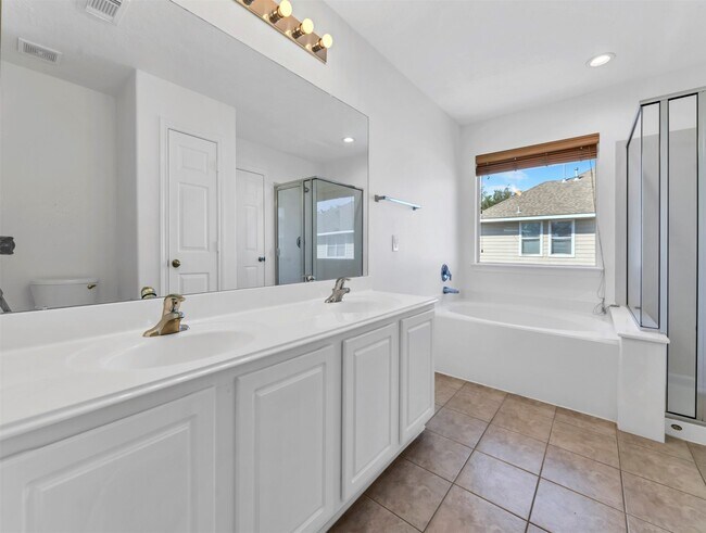 Foto del edificio - 17623 Bering Bridge Ln