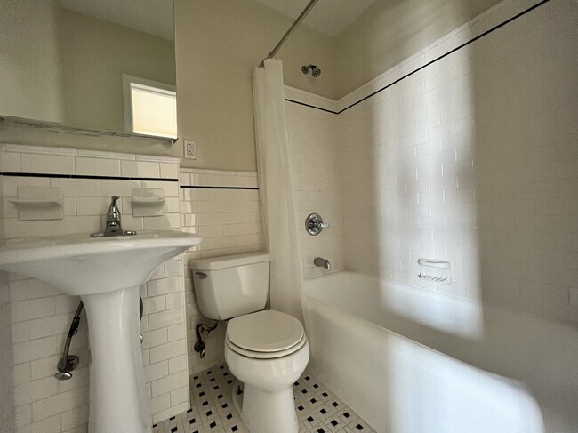 Foto del edificio - 166 Second Avenue