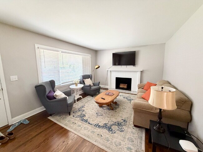 Foto del edificio - Beautifully Updated 3 Bedroom, 2 Bath Home in Clemson