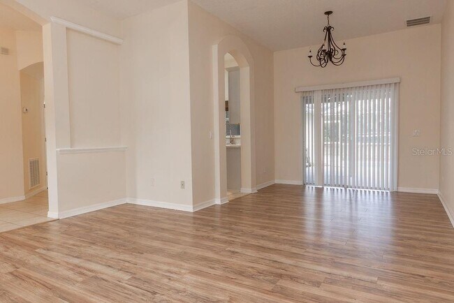 Foto del edificio - 174 Crystal Oak Dr