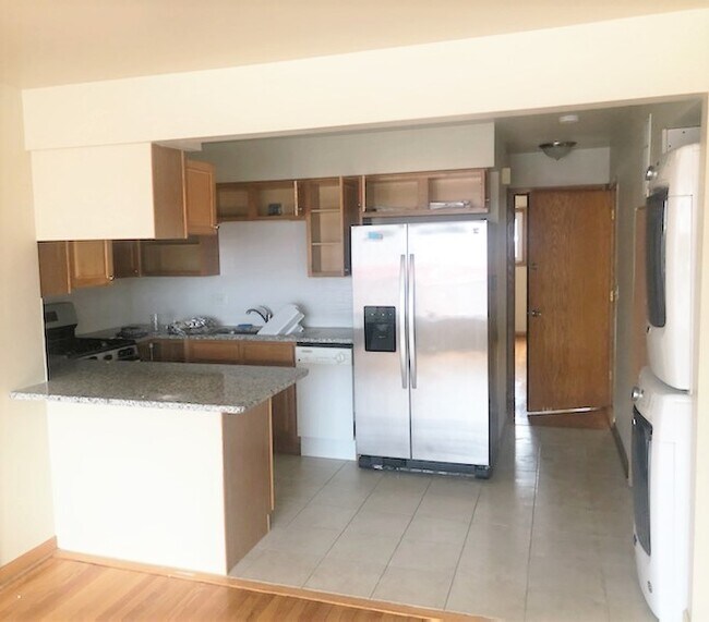 Foto del edificio - 6213 W Belmont Ave