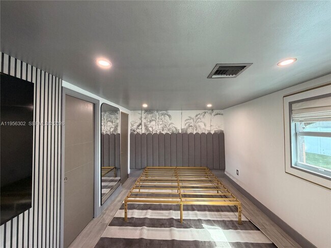 Foto del edificio - 1532 N Andrews Ave