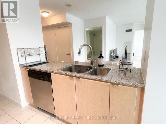 Photo du bâtiment - 11 Brunel Ct