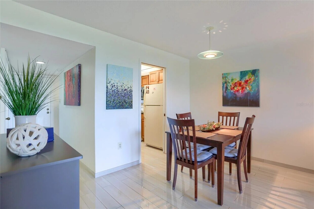 Foto principal - 1328 Pasadena Ave S