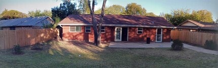Building Photo - 1614 Harley Dr