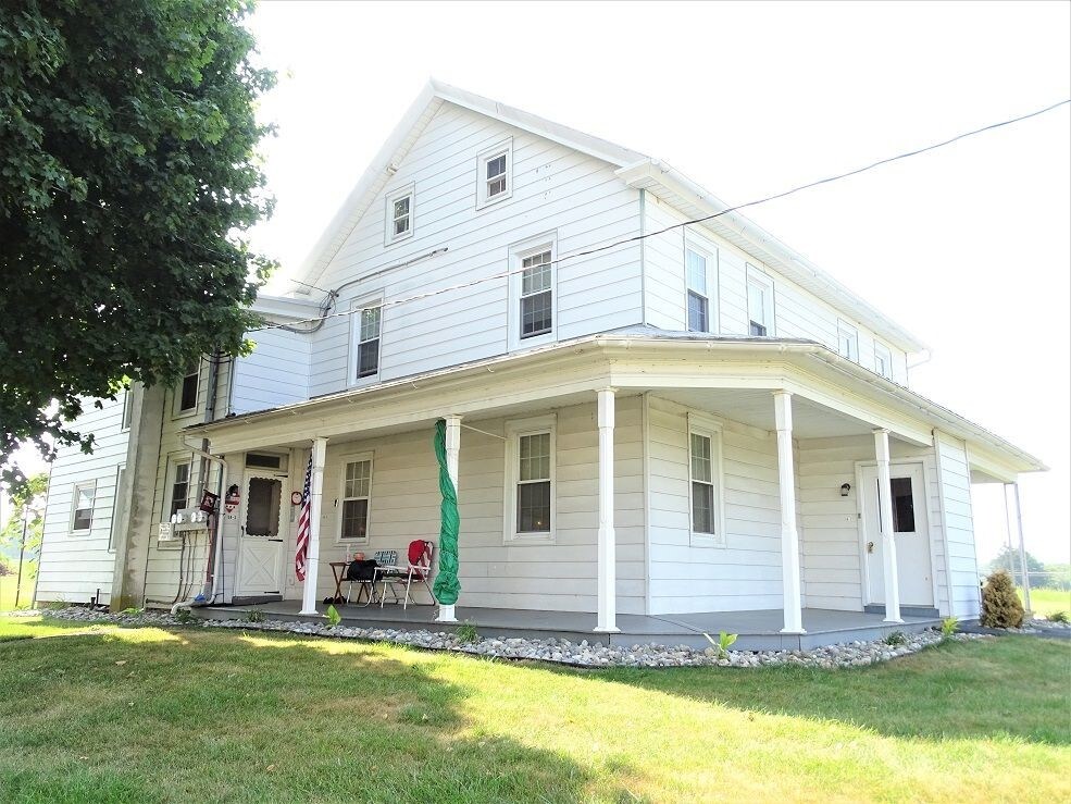 58 Galenson Ln Unit 2, New Holland, PA 17557 Room for Rent in New