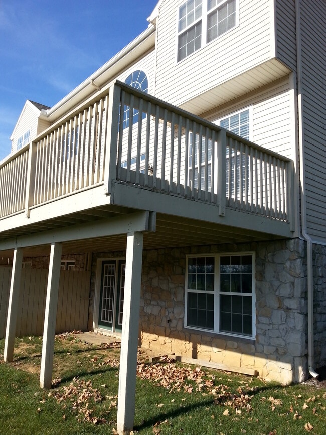 Building Photo - 720 Ferris Way